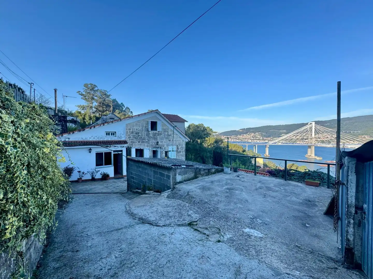 Außenansicht von Haus oder Chalet zum Verkauf in Redondela mit Heizung, Privatgarten und Parkett
