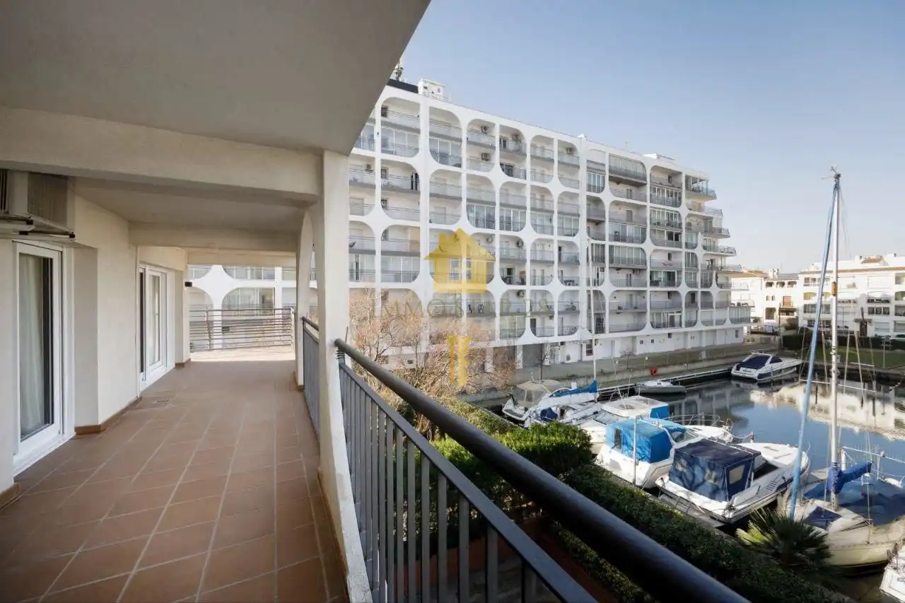 Piso en venta en Passatge Salins 4 Línea, Salins - Cavall de Mar