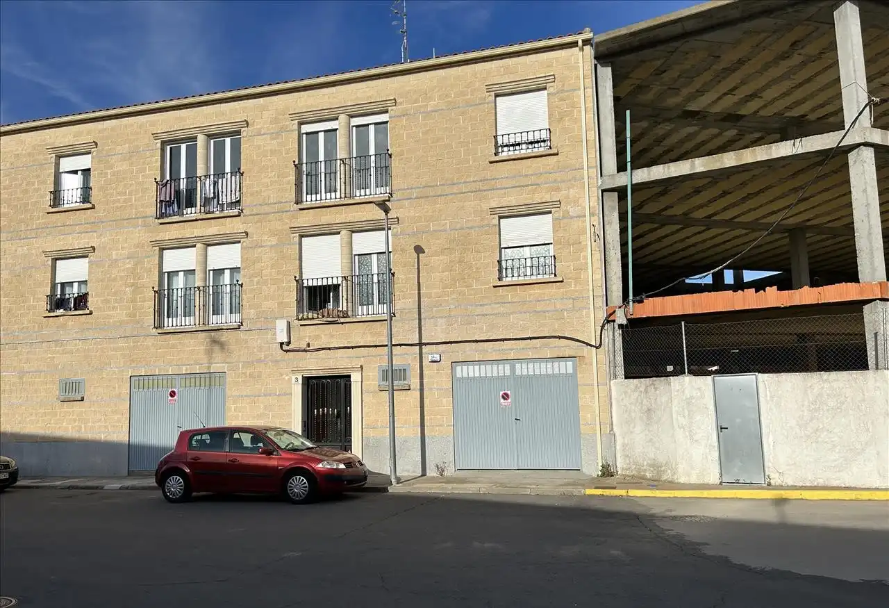 Exterior view of Detached homes for sale in Calvarrasa de Abajo