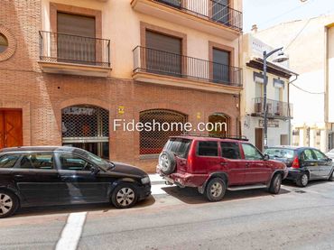 Gewerbefläche zum Verkauf in Calle Comandante Lázaro 2