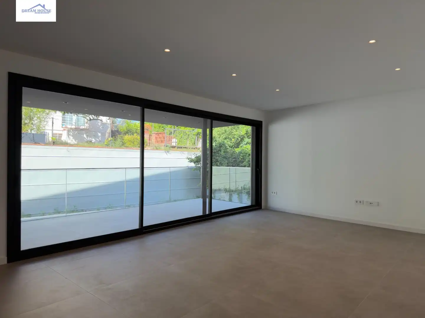 Flat for rent in Alella  with Heating and Community pool