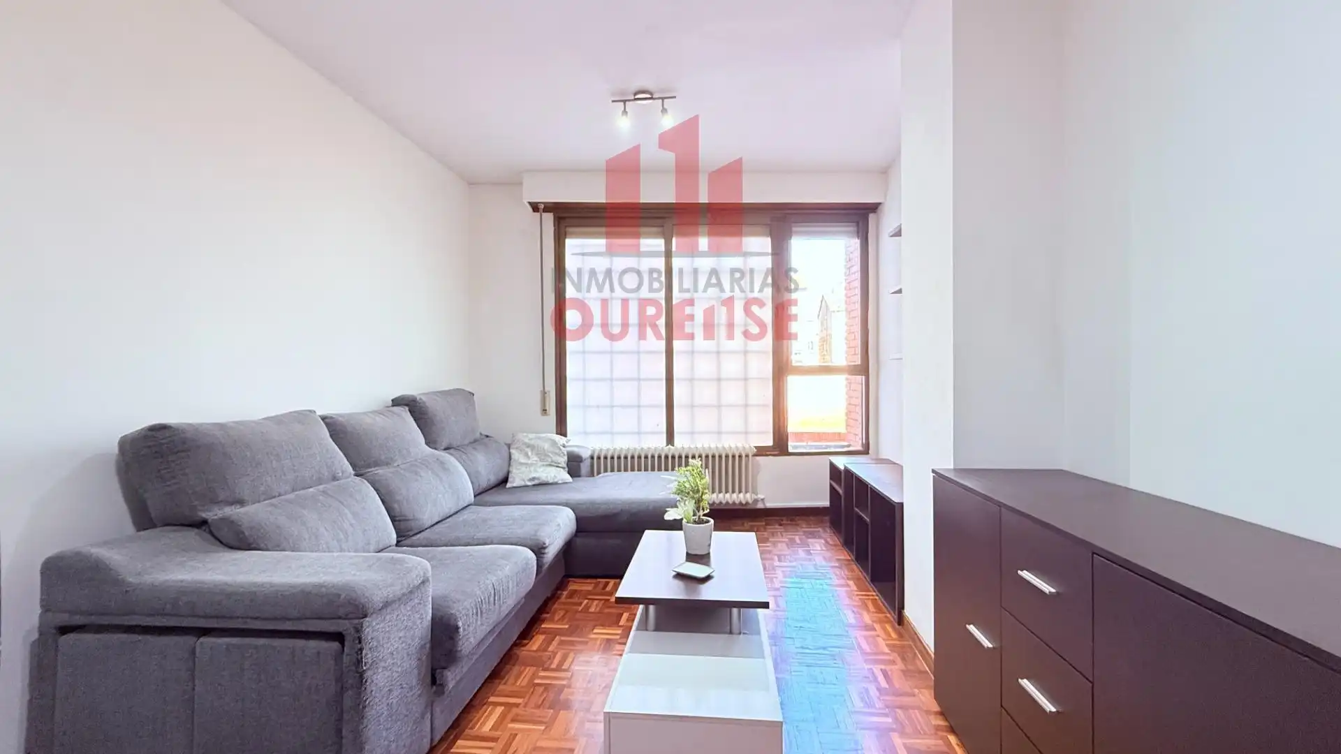 Sala de estar de Piso en venta en Ourense Capital  con Calefacción, Parquet y Trastero