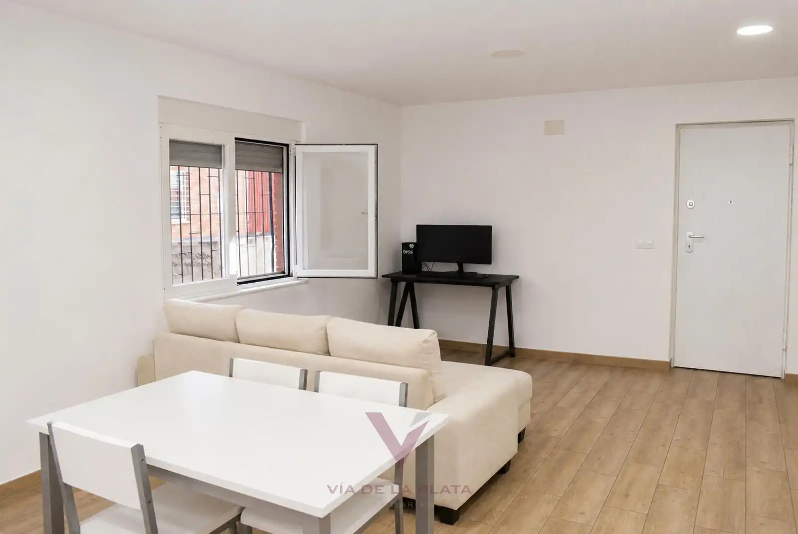 Living room of Flat for sale in Cabrerizos  with Heating, Furnished and Oven