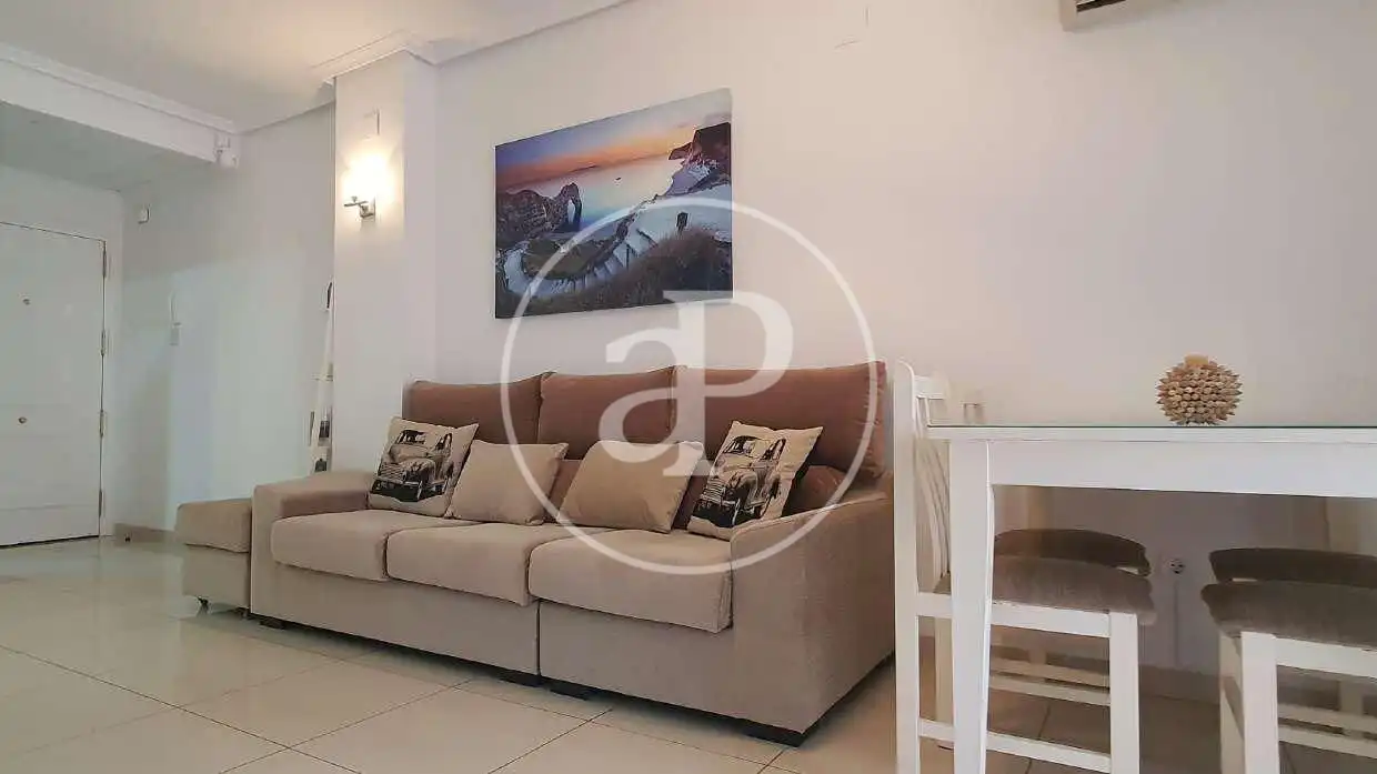 Sala d'estar de Pis en venda en Oropesa del Mar / Orpesa amb Aire condicionat, Calefacció i Jardí privat