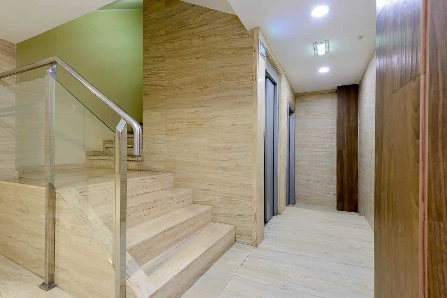Piso en venta en Oviedo  con Calefacción, Amueblado y Balcón