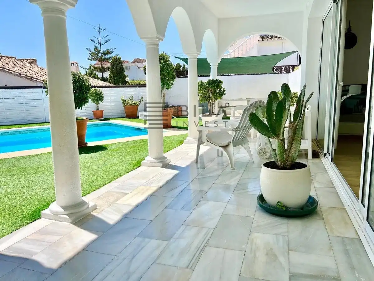 Villa con piscina in vendita a El Faro, imagen 7