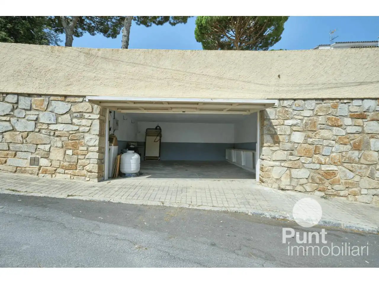 Parkplatz von Haus oder Chalet zum Verkauf in Premià de Dalt mit Klimaanlage, Heizung und Privatgarten