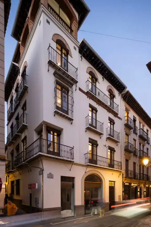 Außenansicht von Wohnungen zur Miete in Granada mit Klimaanlage, Heizung und Parkett