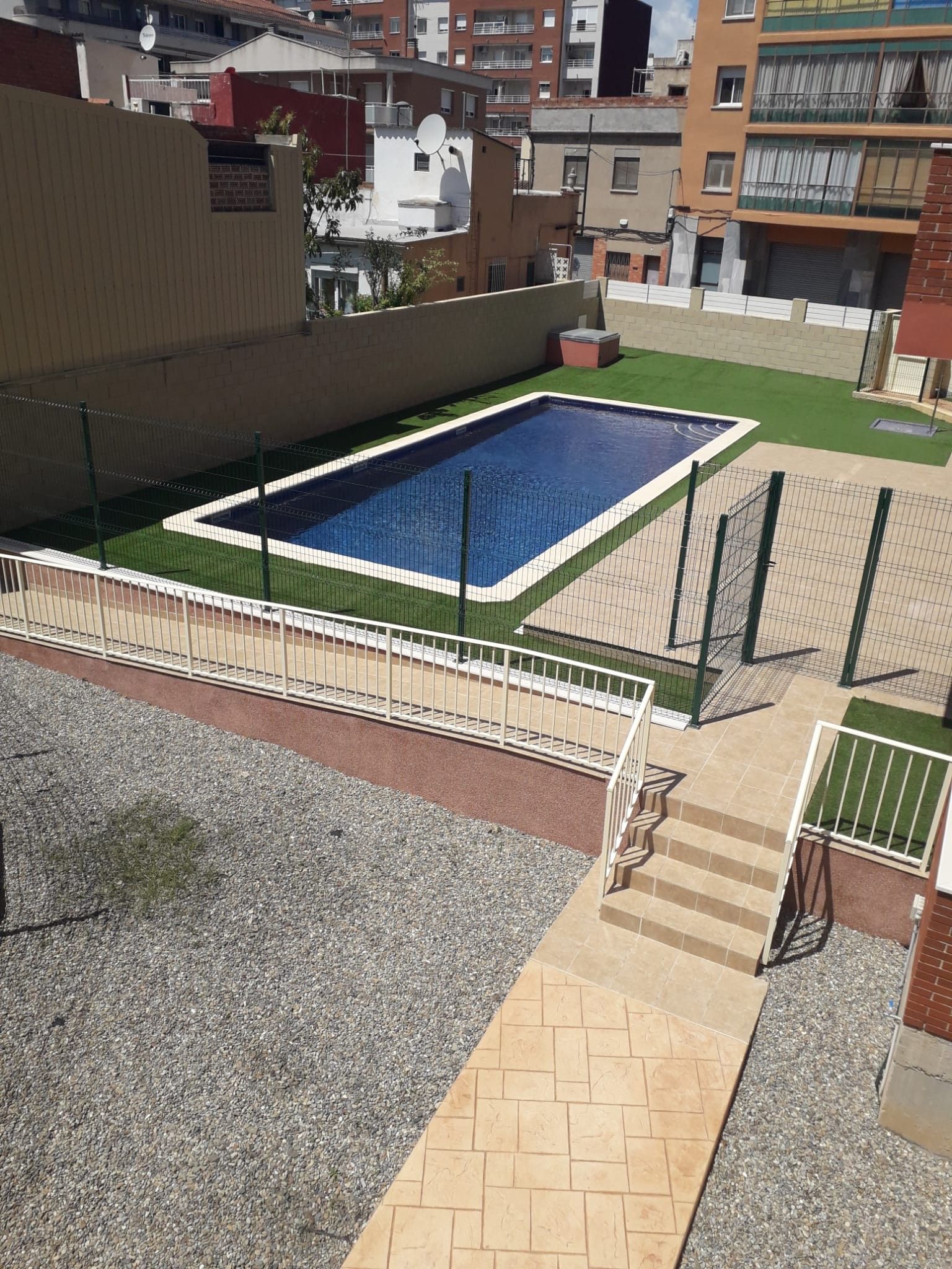 Swimming pool of Flat for sale in Reus  with Air Conditioner, Heating and Parquet flooring