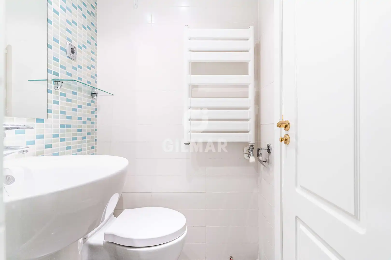 Baño de Piso en venta en Madrid con Calefacción, Jardín privado y Trastero