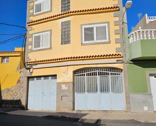 Exterior view of Single-family semi-detached for sale in Santa Lucía de Tirajana  with Terrace