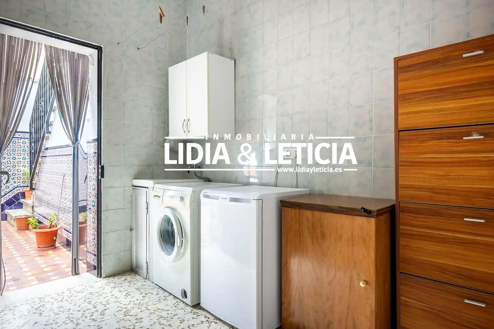 Cuina de Casa o xalet en venda en Alcalá de Guadaira amb Aire condicionat, Jardí privat i Terrassa
