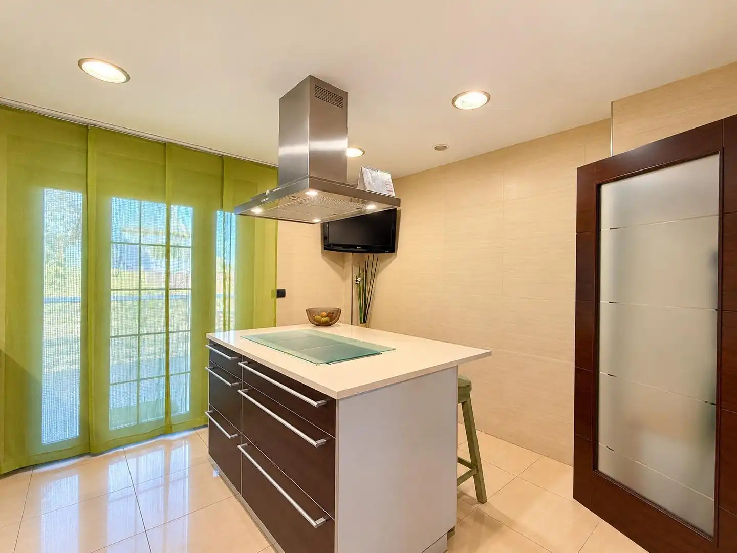 Kitchen of Houses for sale in Chiloeches, Guadalajara