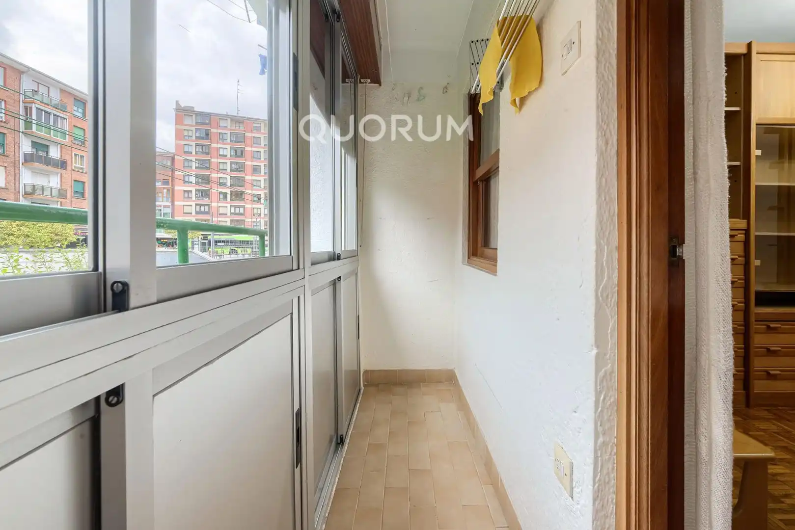 Habitación de Piso en venta en Basauri  con Calefacción, Trastero y Amueblado