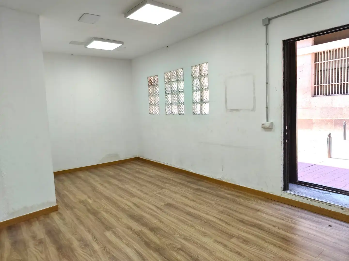 Local de lloguer en Zaragoza amb Aire condicionat i Parquet