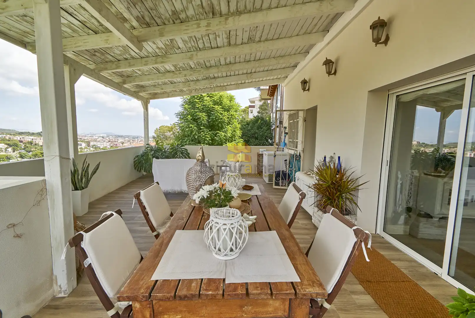 Terrassa de Casa o xalet en venda en Castelldefels amb Aire condicionat, Calefacció i Jardí privat