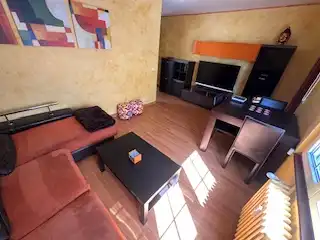 Sala d'estar de Apartament de lloguer en León Capital  amb Aire condicionat, Calefacció i Parquet