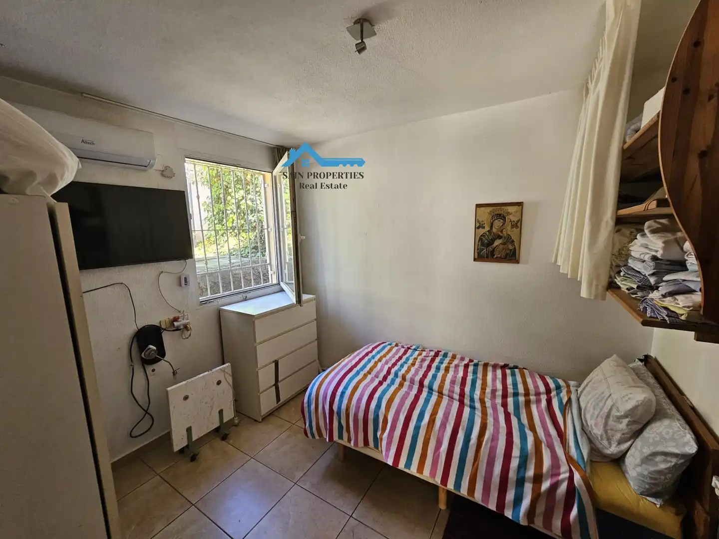 Habitación de Finca rústica en venta en La Nucia con Jardín privado, Terraza y Trastero