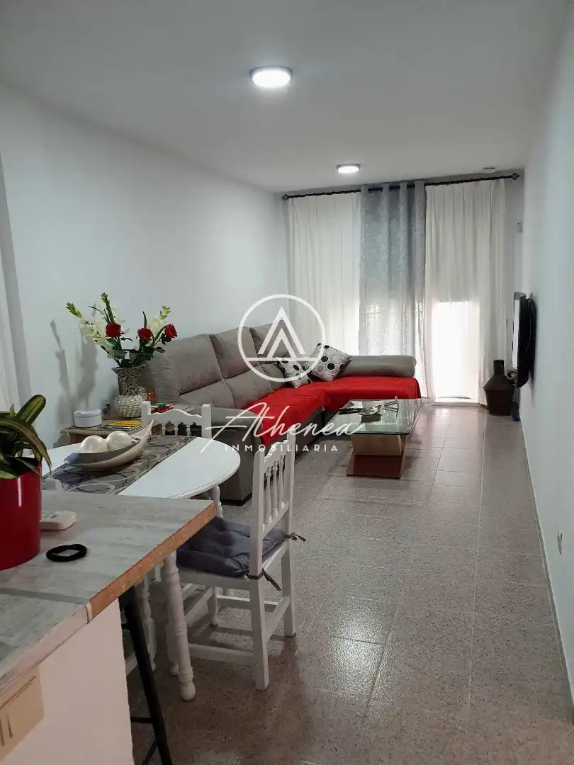 Wohnzimmer von Wohnung zum Verkauf in Roquetas de Mar mit Klimaanlage, Heizung und Abstellraum