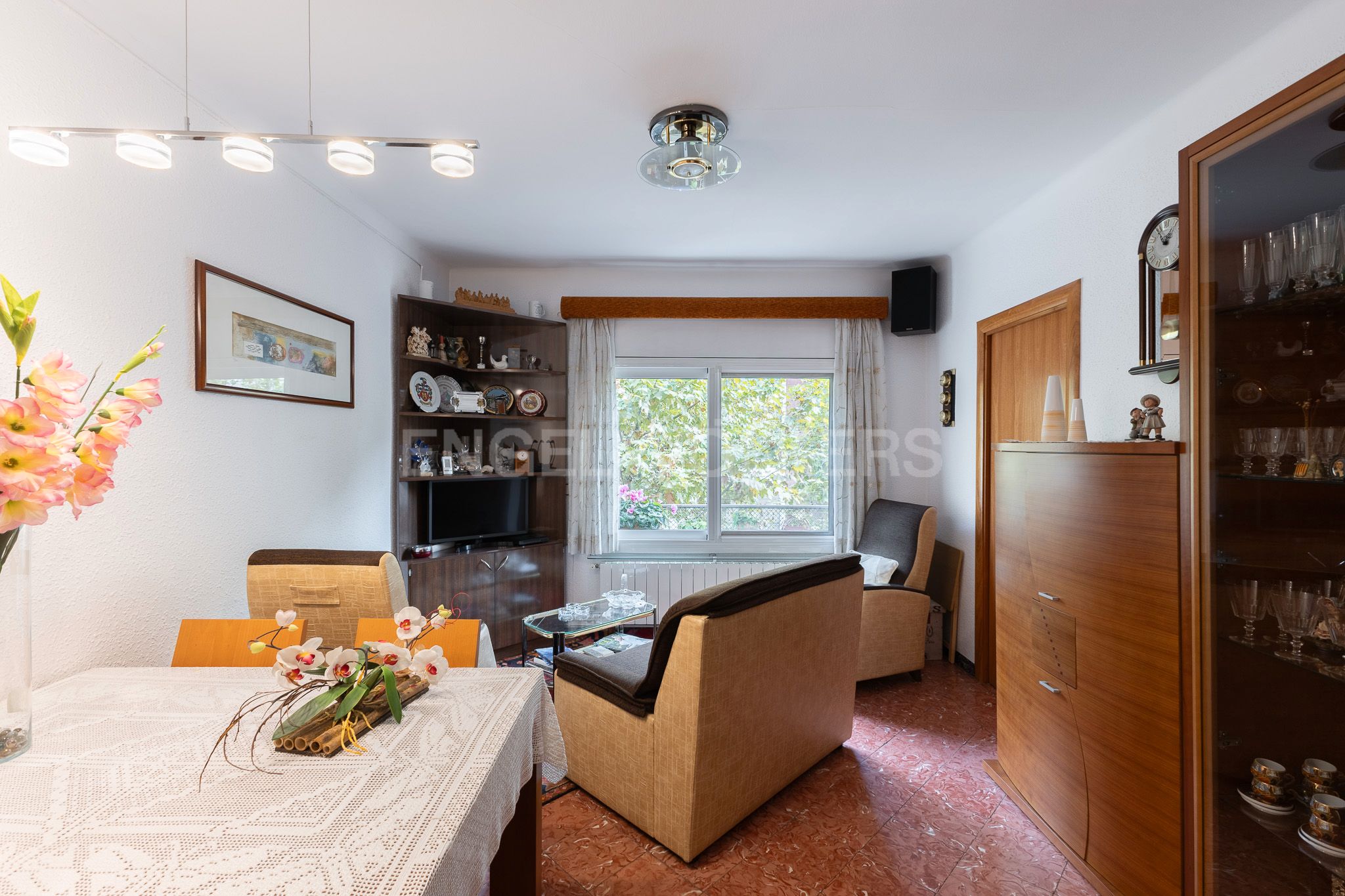 Sala de estar de Apartamento en venta en Cornellà de Llobregat con Calefacción y Balcón