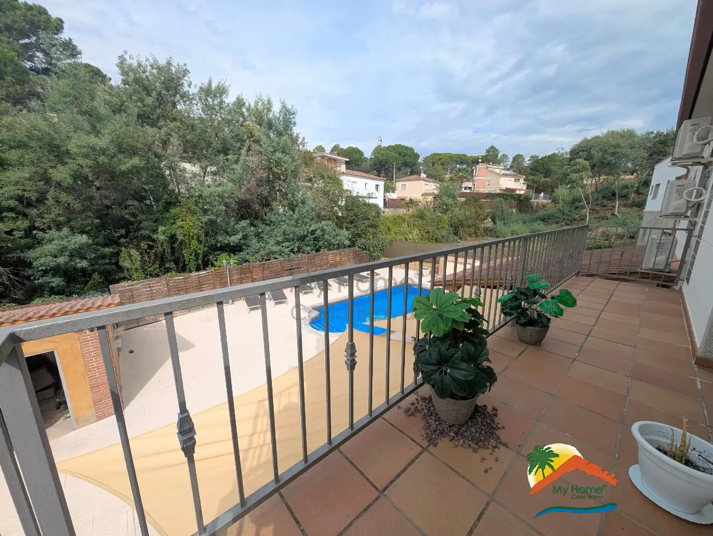 Casa amb piscina en venda a Aiguaviva Parc, imagen 5