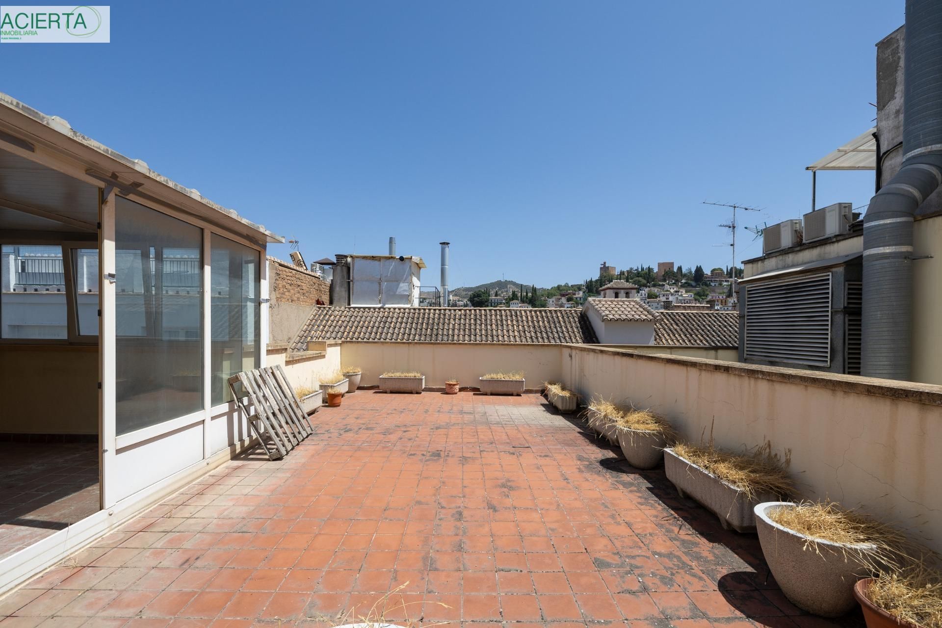 Terrassa de Pis en venda en  Granada Capital amb Terrassa i Balcó