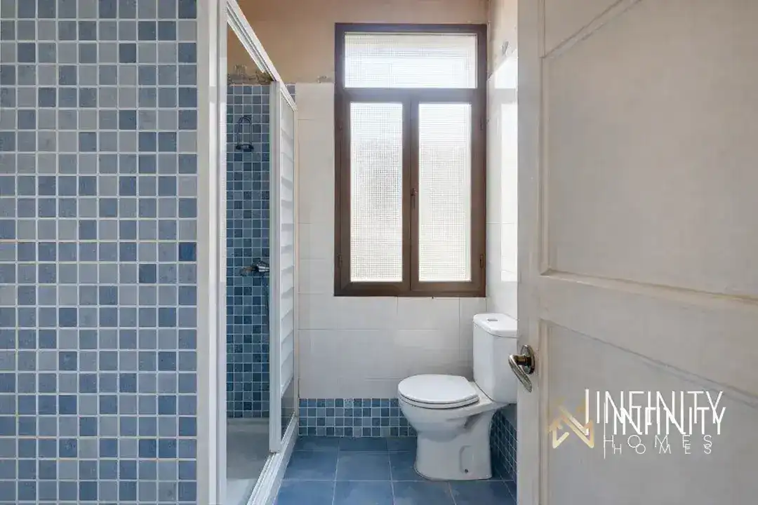 Baño de Piso de alquiler en Bilbao  con Calefacción, Terraza y Balcón