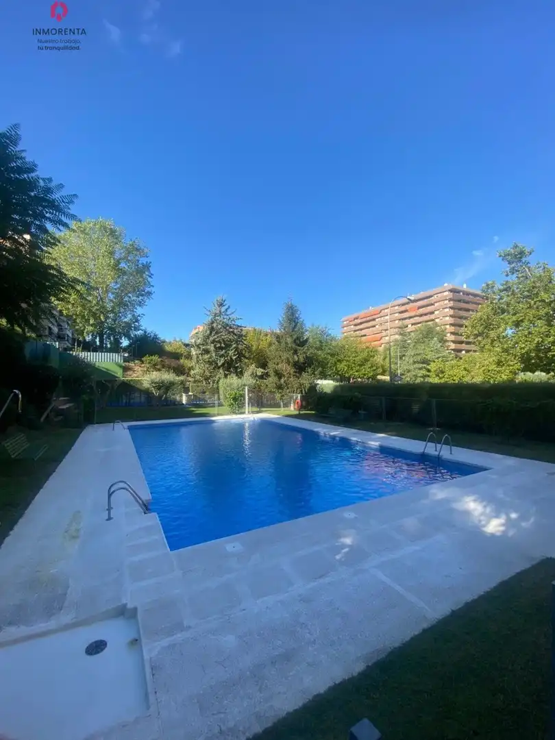 Piso con piscina en alquiler en Ramon Gomez de la Serna, imagen 2