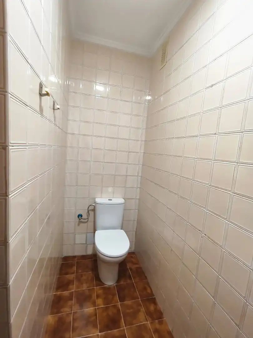 Baño de Piso de alquiler en Medio Cudeyo con Calefacción y Trastero