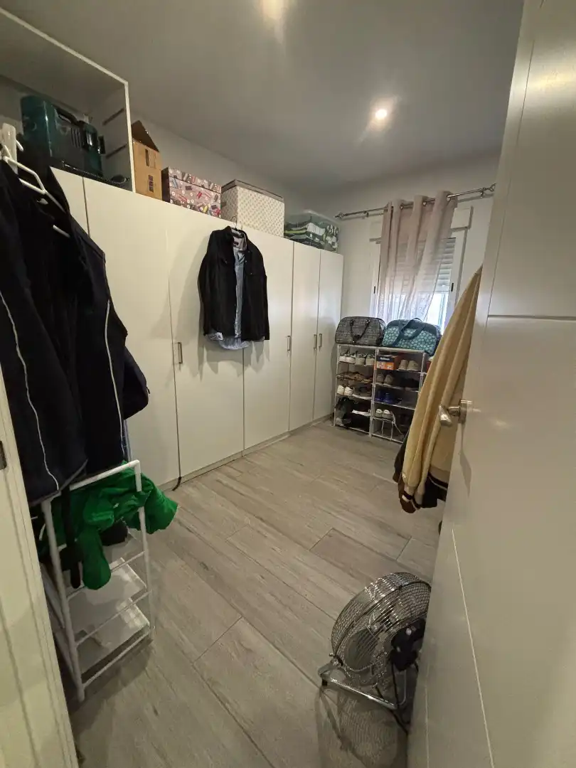 Flat for sale in Sevilla  with Air Conditioner