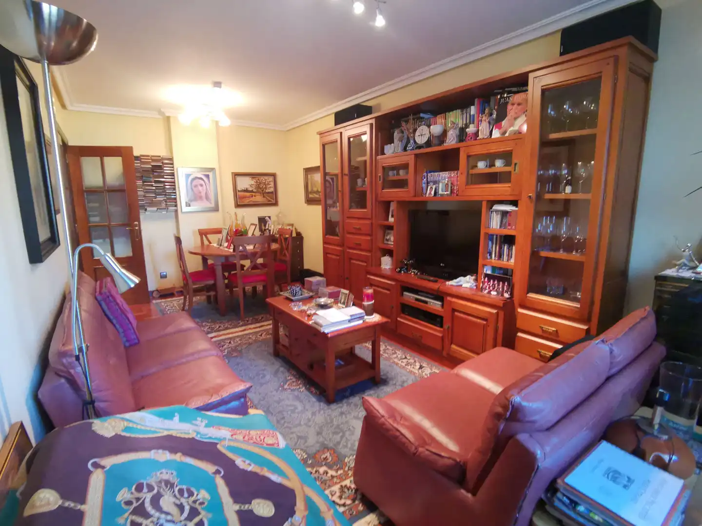 Sala de estar de Piso en venta en Avilés con Calefacción, Parquet y Trastero