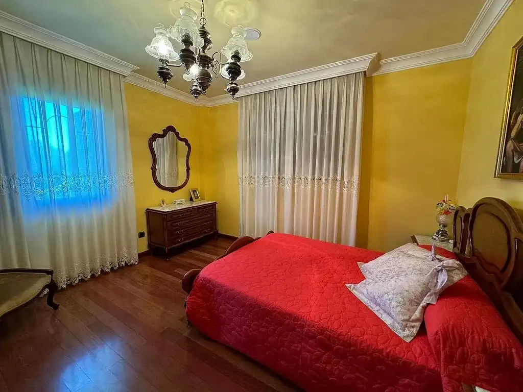 Bedroom of Houses for sale in Cacabelos  with Heating, Parquet flooring and Terrace