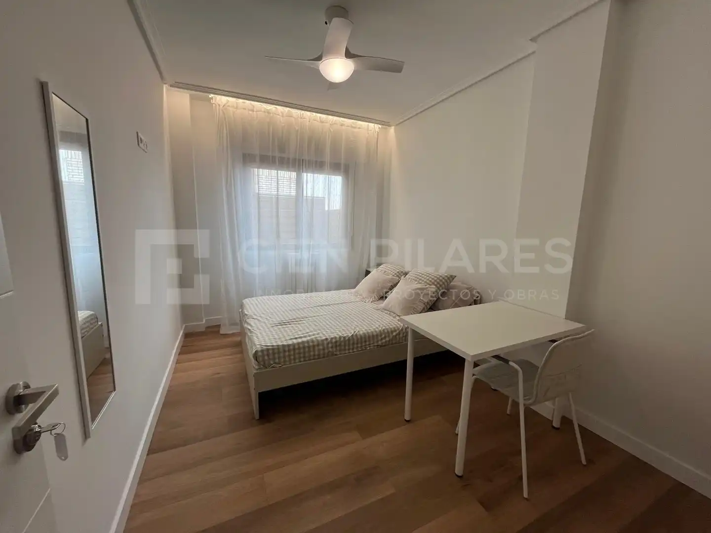 Room in C/ SAN ANTON, Gran Via
