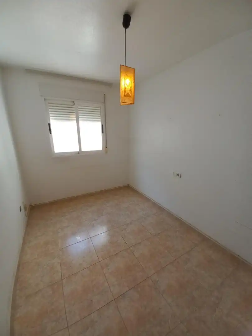 Habitación de Casa adosada en venta en Águilas con Aire acondicionado, Calefacción y Trastero