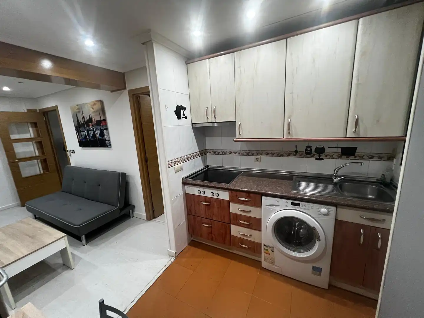 Cuina de Apartament en venda en Burgos amb Parquet