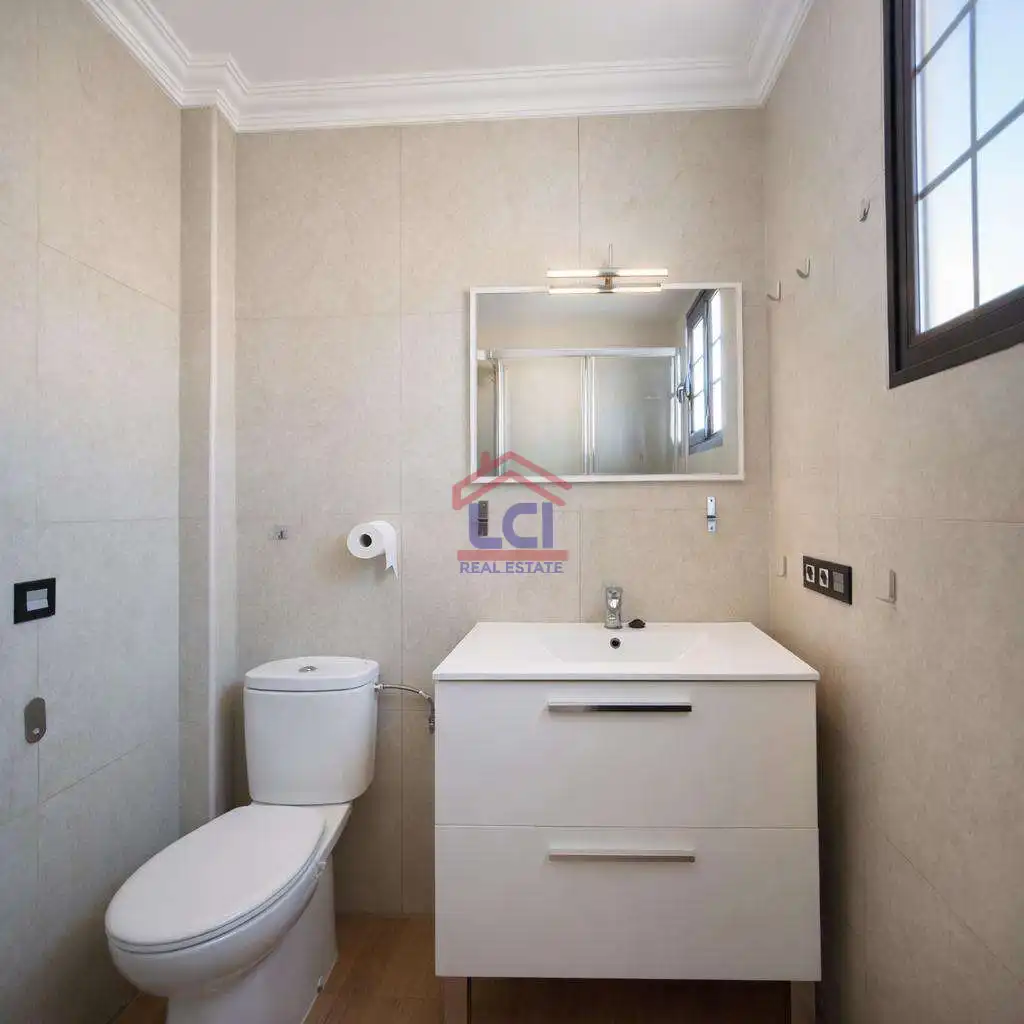 Bathroom of Duplexes for sale in Tías  with Community pool