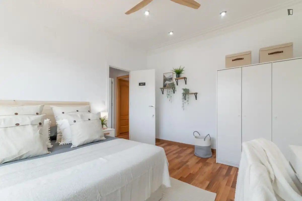 Habitació a Les Tres Torres