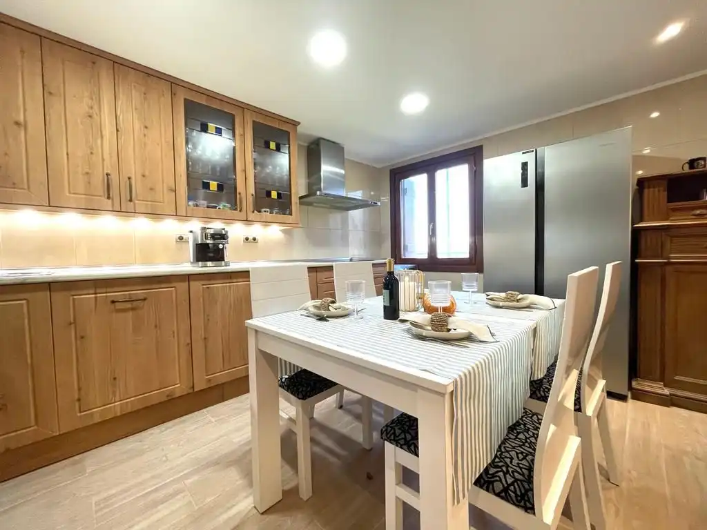Cocina de Finca rústica en venta en Amezketa con Calefacción, Jardín privado y Terraza