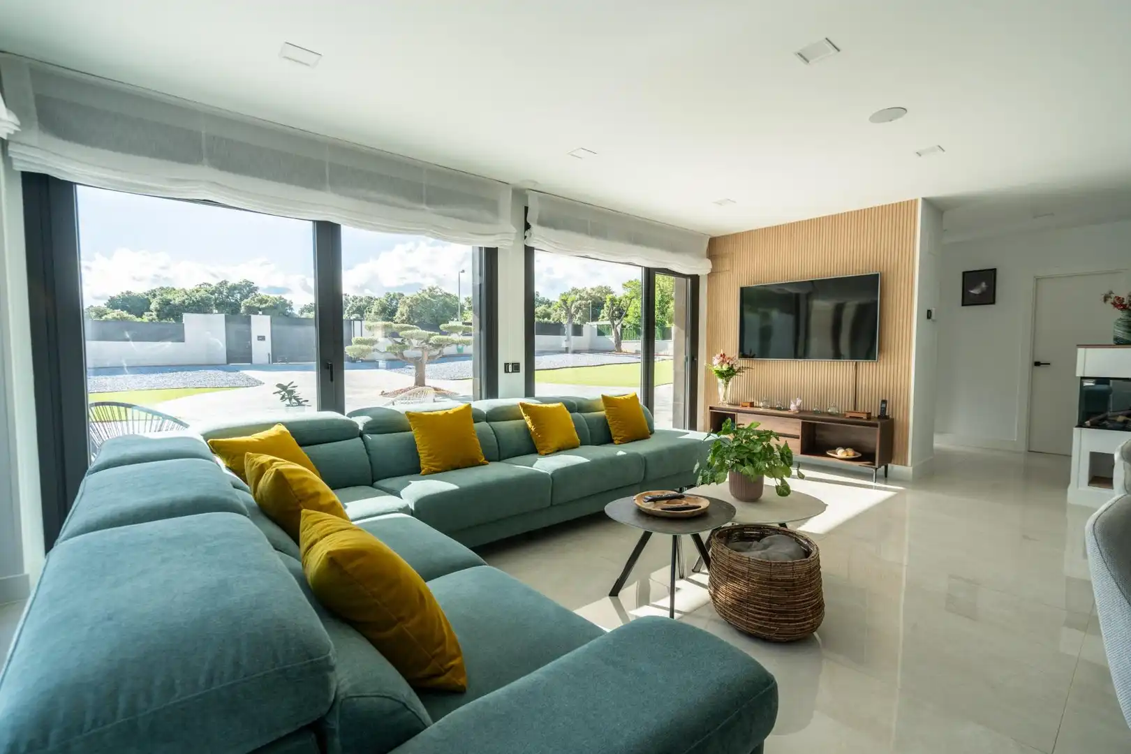 Living room of Houses for sale in Colmenarejo  with Air Conditioner, Heating and Private garden