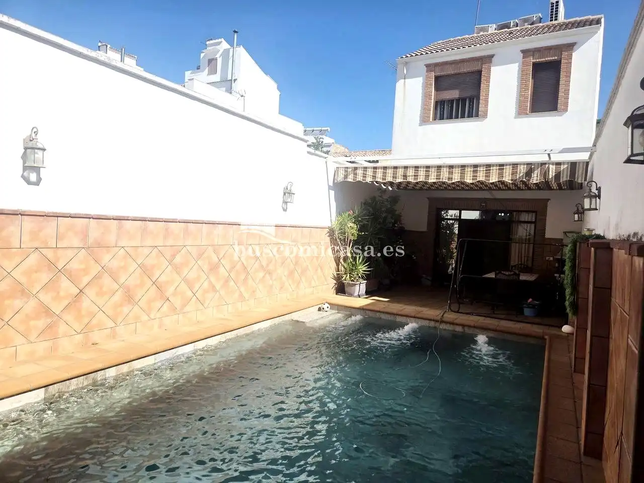 Piscina de Casa adosada en venda en Torredonjimeno amb Aire condicionat, Calefacció i Piscina