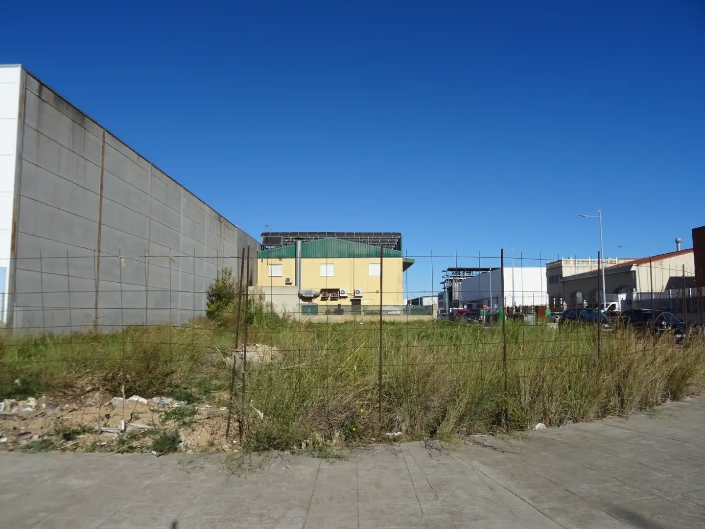 Vista exterior de Terreno industrial de alquiler en Algemesí