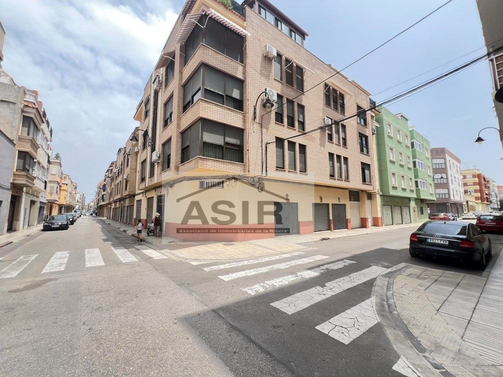 Exterior view of Garage for sale in Alzira
