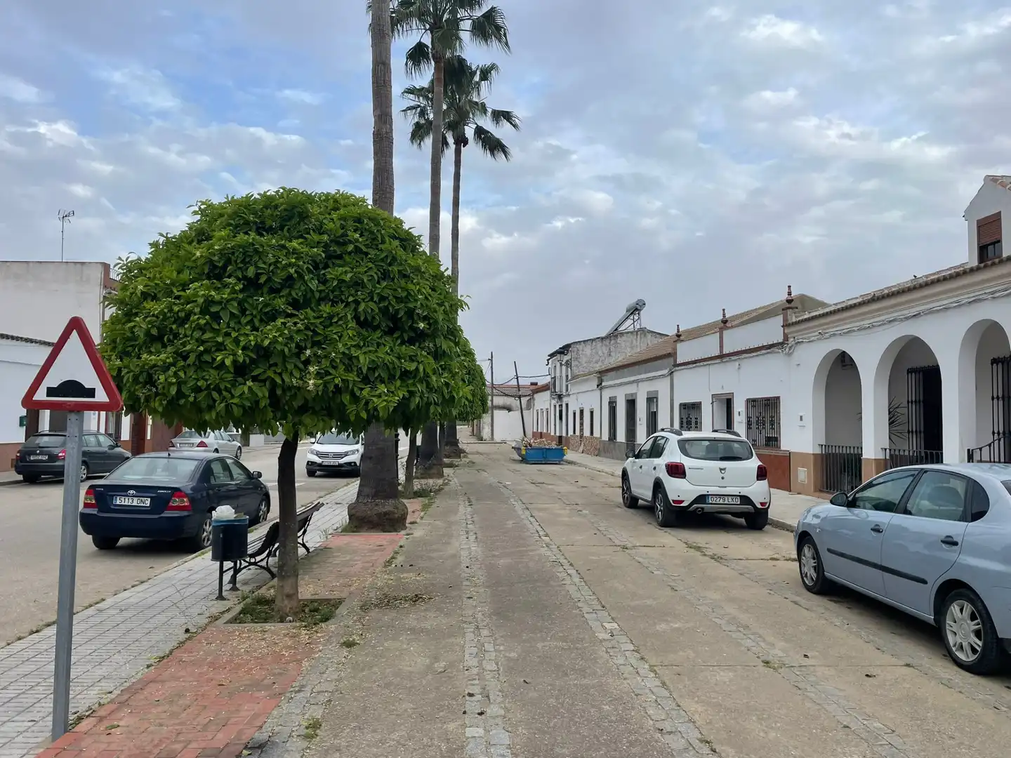 Exterior view of Houses for sale in Carrión de los Céspedes  with Private garden