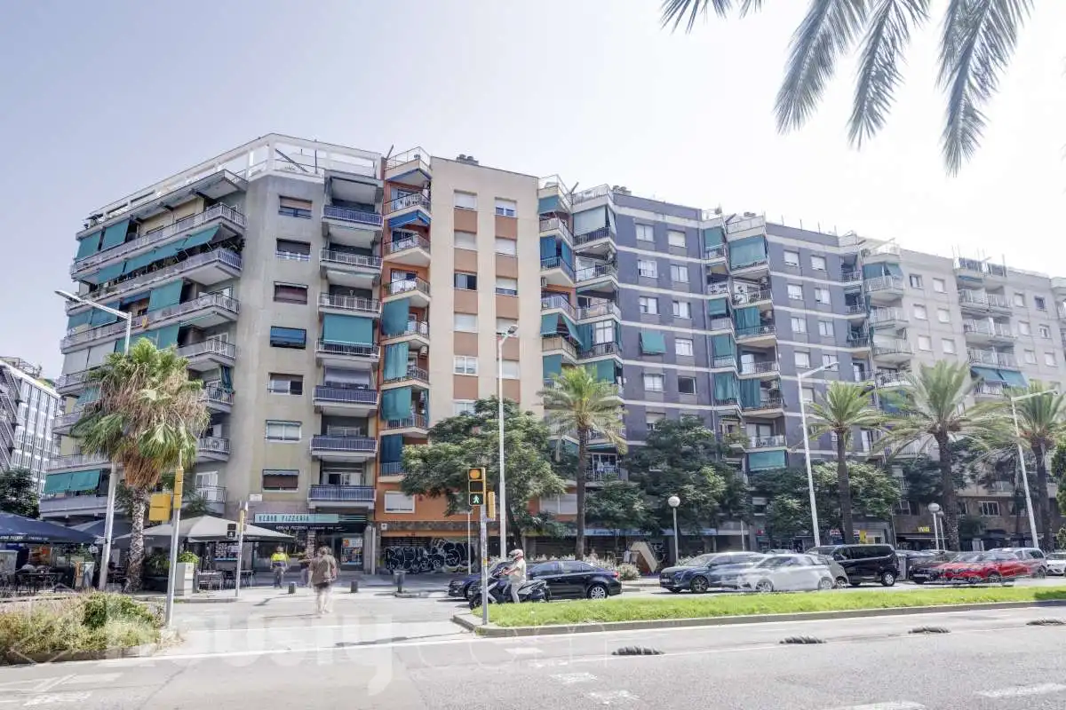 Pis en venda a Carrer de la Marina, El Parc i la Llacuna del Poblenou