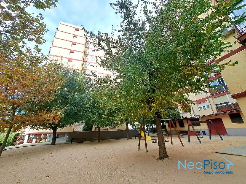 Parking de Piso en venta en Alcorcón con Piscina comunitaria