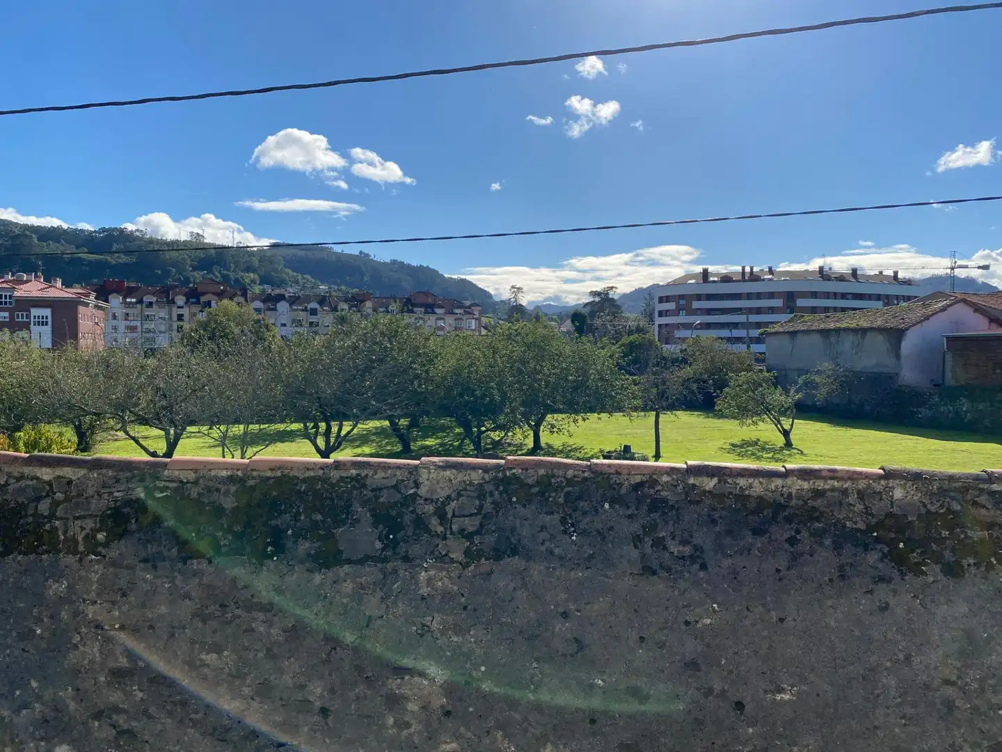 Vista exterior de Casa adosada en venta en Villaviciosa con Trastero y Balcón