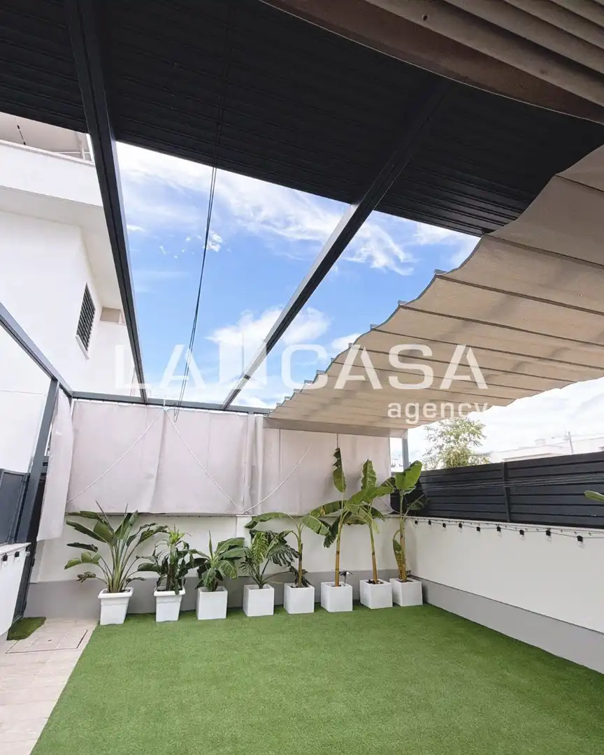 Casa a schiera in vendita a Entrenúcleos, imagen 4