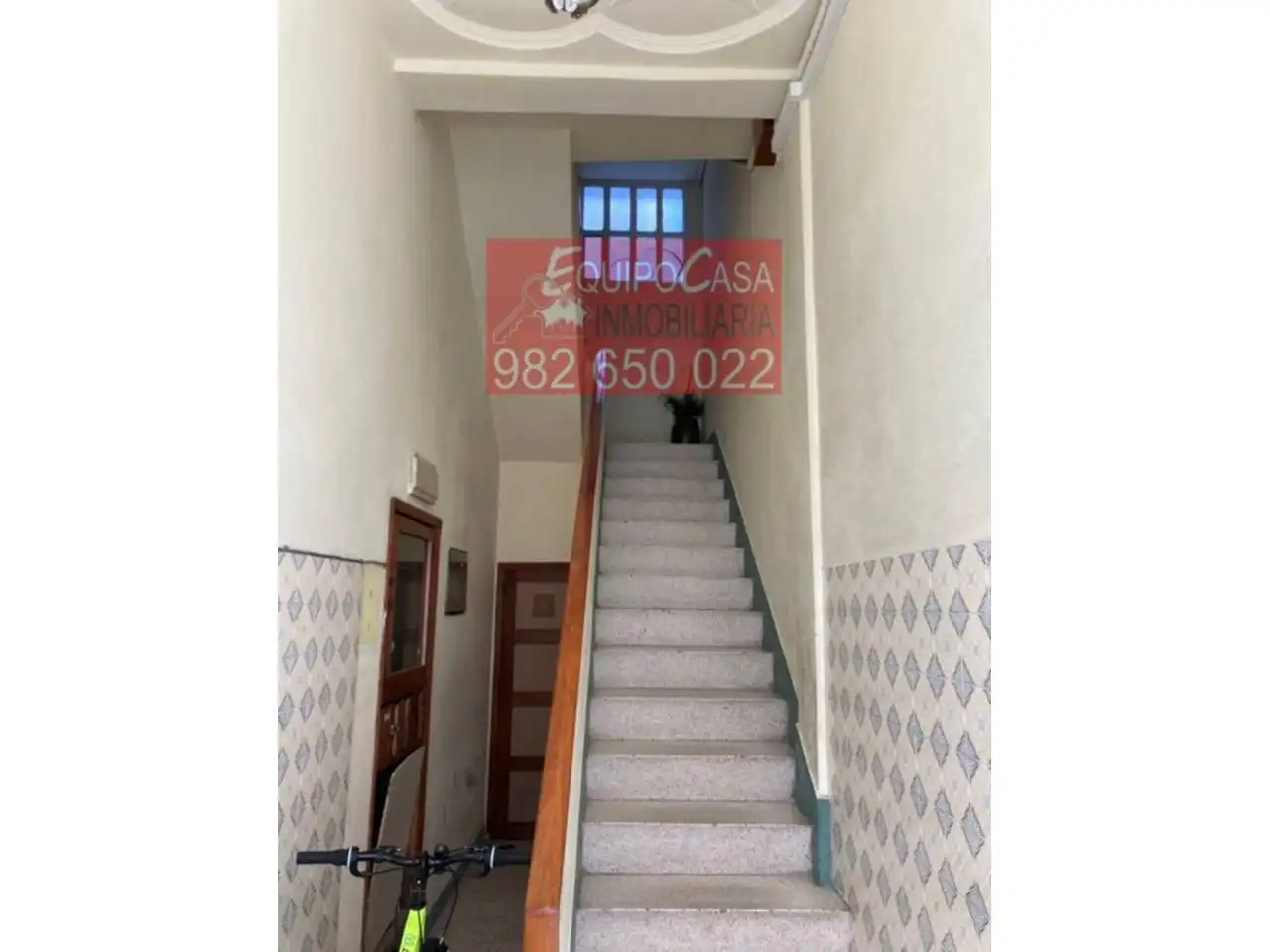 Piso en venta en Lugo con Calefacción, Parquet y Amueblado
