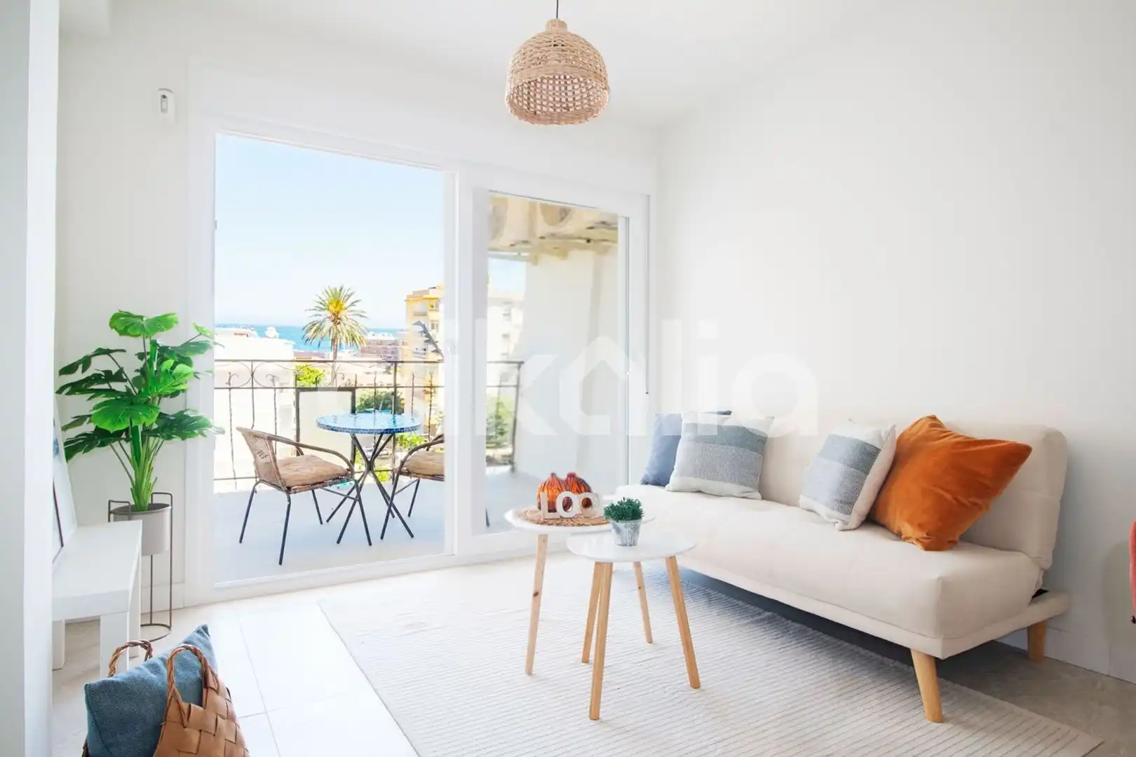 Wohnzimmer von Wohnung zum Verkauf in Torremolinos mit Klimaanlage, Privatgarten und Terrasse