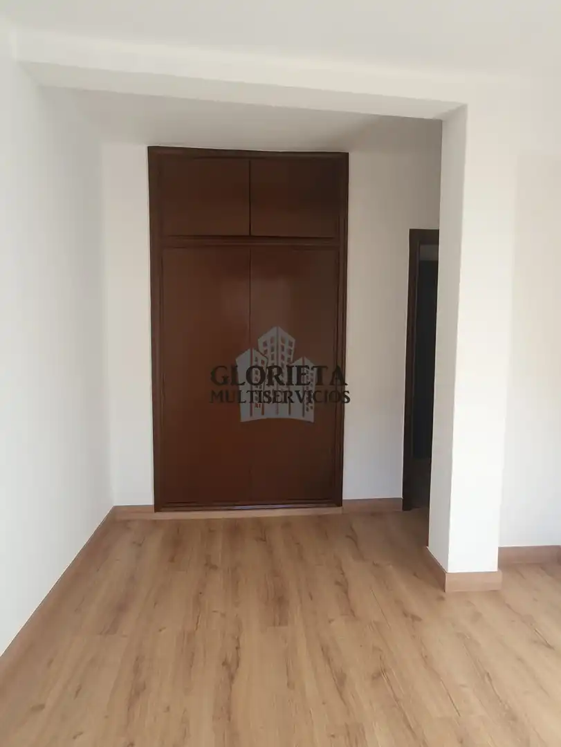 Piso en venta en Vigo  con Calefacción, Terraza y Trastero